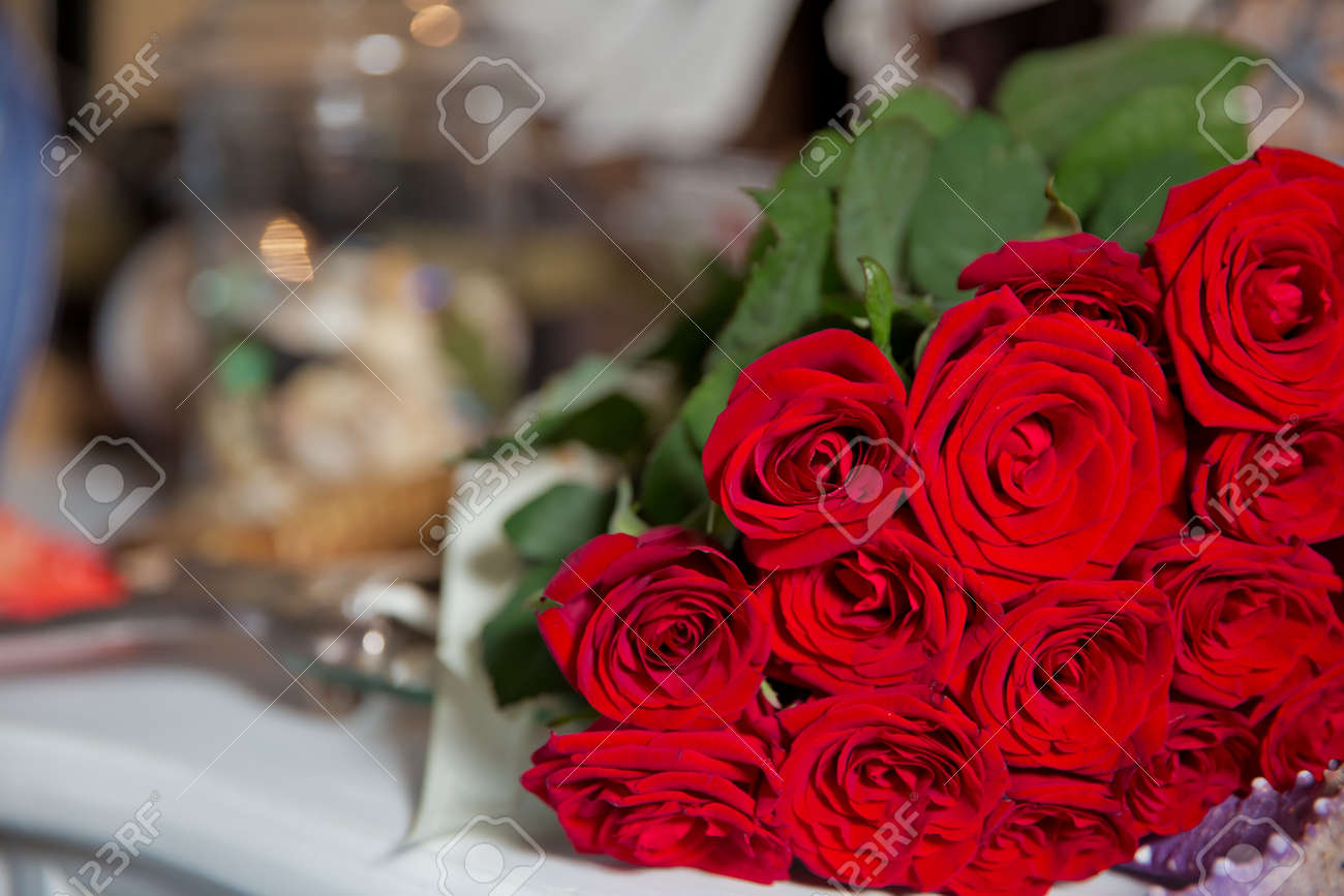 Red Rose Flowers Red Roses Flowers With Valentine Festival Red Rose Flowers Red Roses Flowers With Valentine Festival