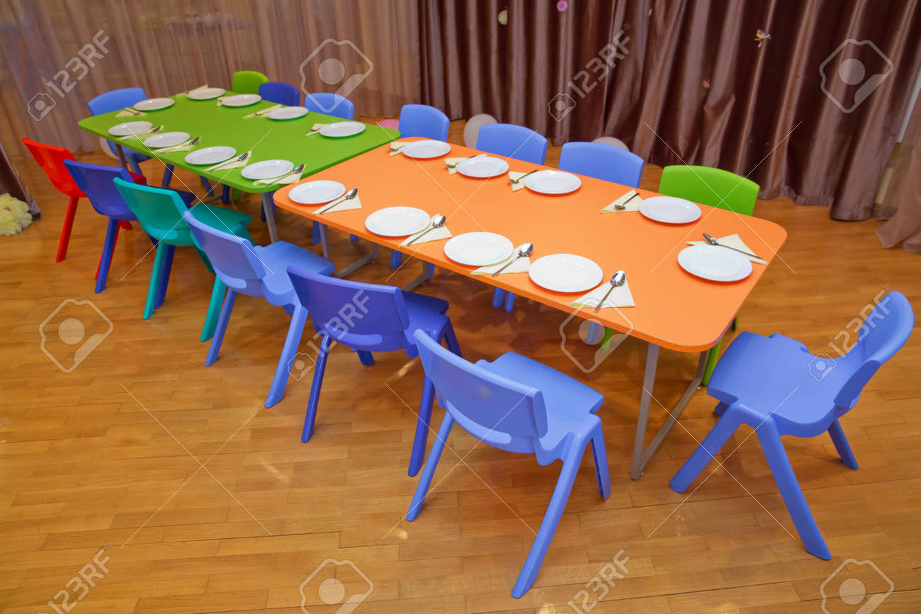 nursery table and chairs