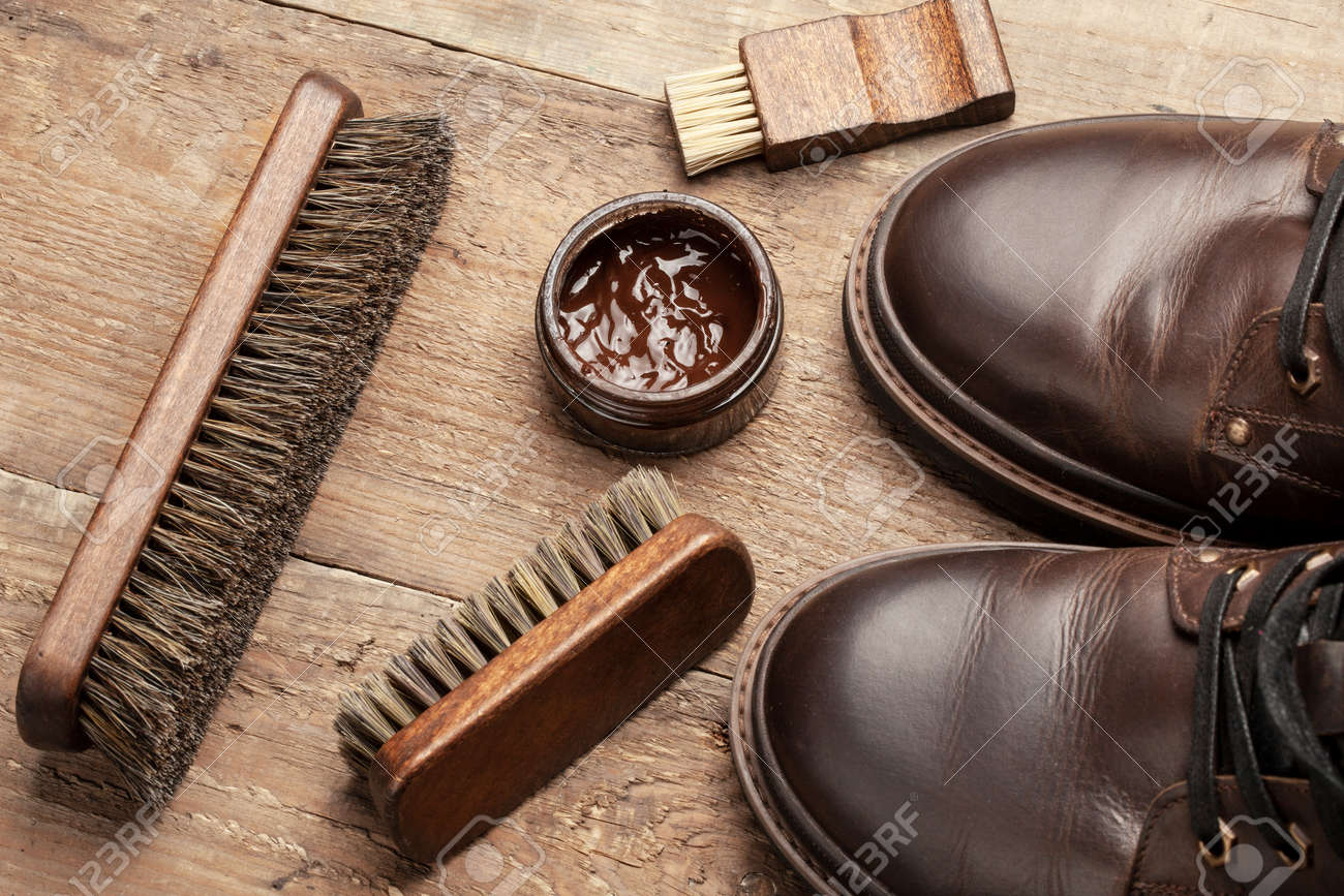 brush shine boots