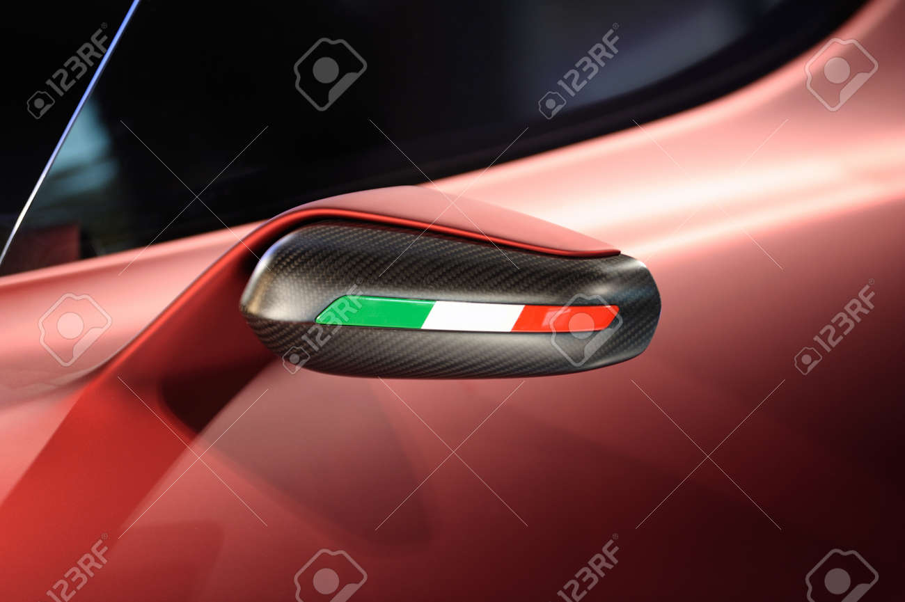 バックミラー車の運転のミラーに 赤イタリアのスーパーカー 輸送 自動車産業 道路の安全性についてのあなたのパンフレットのために便利なファイル の写真素材 画像素材 Image バックミラー車の運転のミラーに 赤イタリアのスーパーカー 輸送 自動車産業 道路の安全性についてのあなたのパンフレットのために便利なファイル の写真素材 画像素材 Image