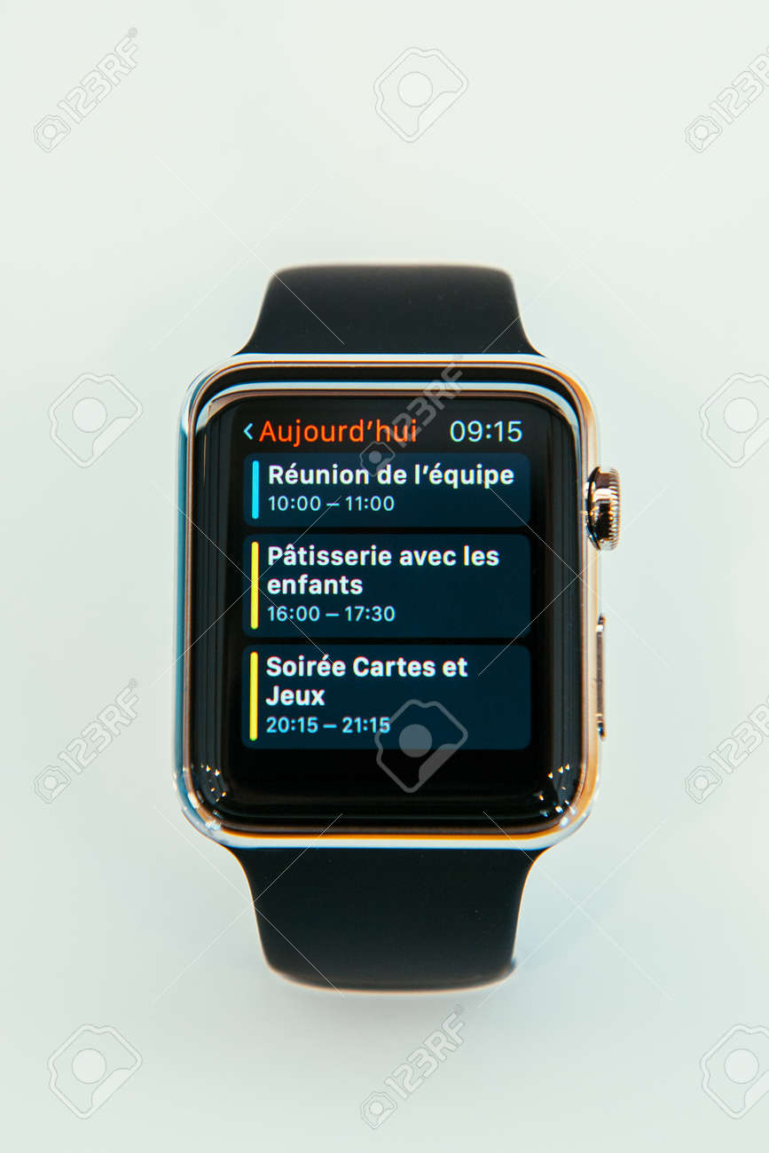 smartwatch with calendar