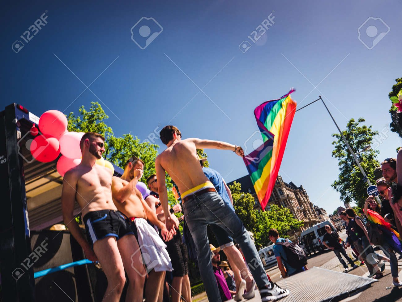 in france where the naked women dance Trannies sex pictures