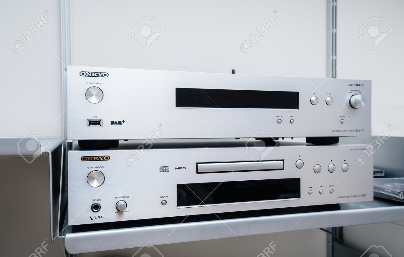 【中古】ONKYO CDプレーヤー C-7070(S) ONKYO CDプレーヤー C-7070(S) 中古】ONKYO CDプレーヤー C-7070S