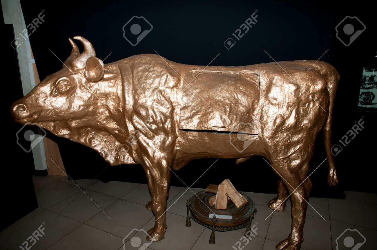 ファラリスの雄牛拷問デバイスの写真素材・画像素材 Image 69903873