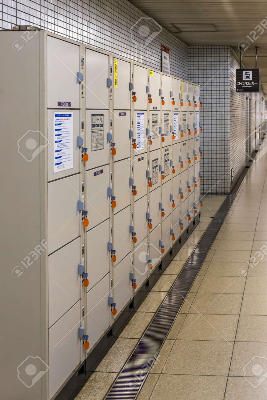 지하철 역의 코인 로커 로열티 무료 사진, 그림, 이미지 그리고 스톡포토그래피. Image 48805417