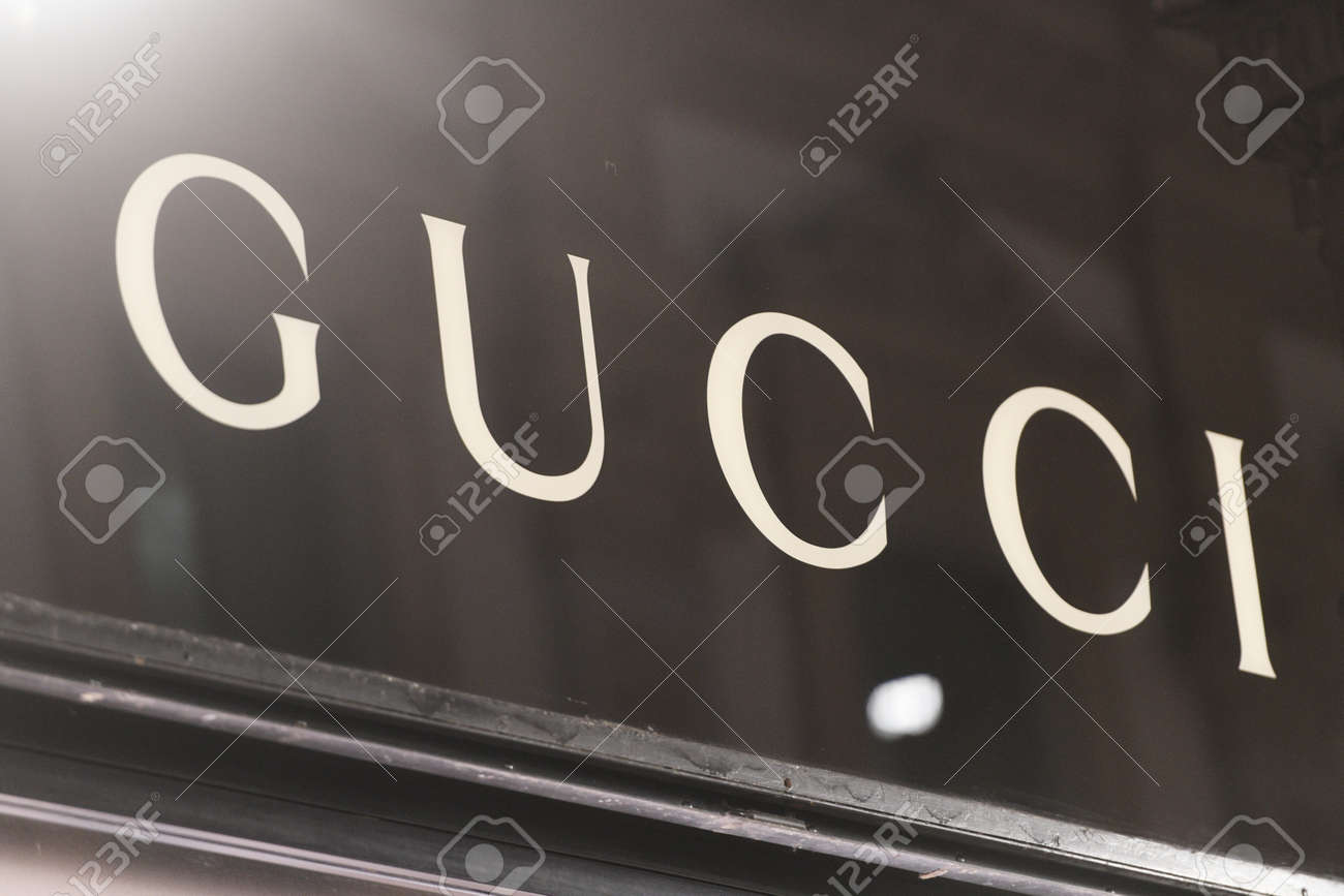 gucci store logo