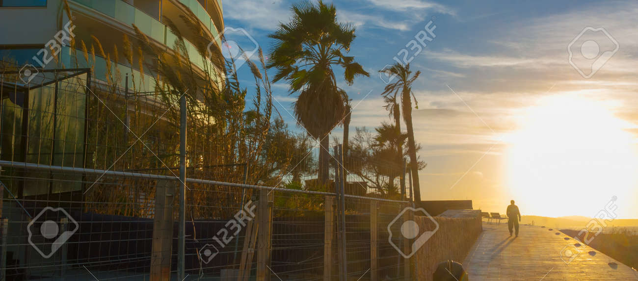 Ich Gehe Nach Hause Arbeiter Verlasst Den Tag Von Einer Baustelle