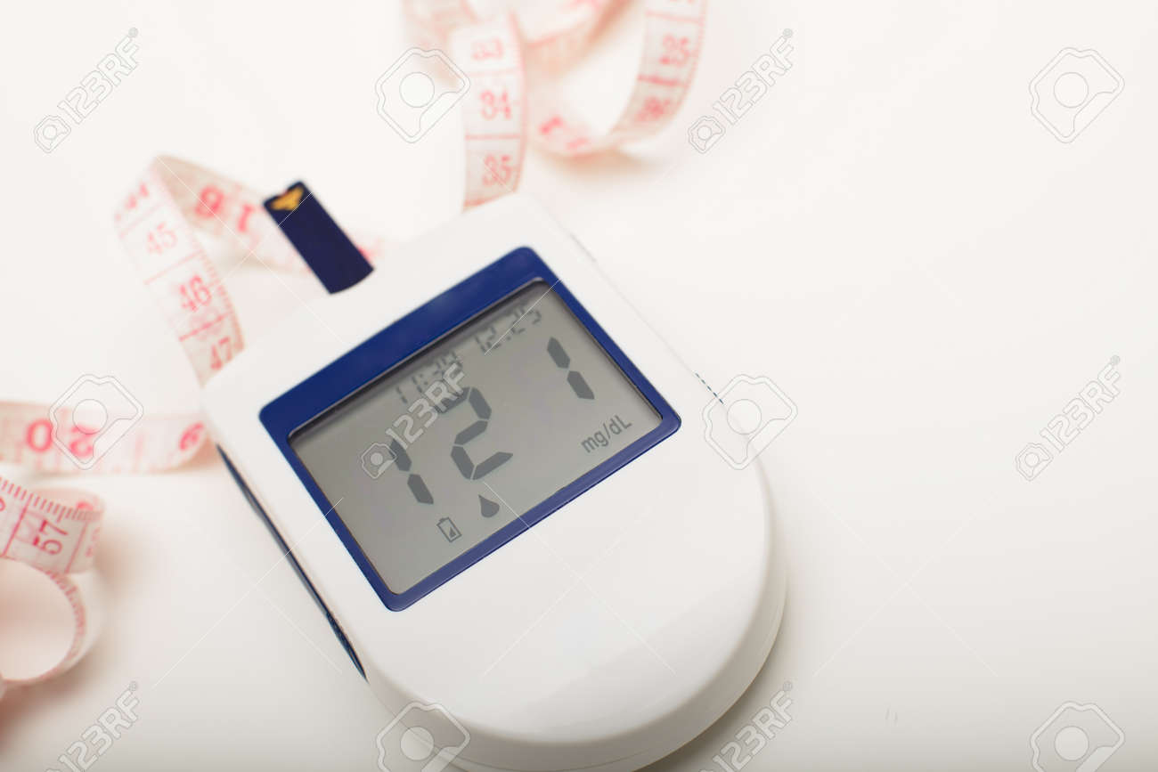 Portable Blood Glucose Monitor For Diabetics To Self Monitor Portable Blood Glucose Monitor For Diabetics To Self Monitor