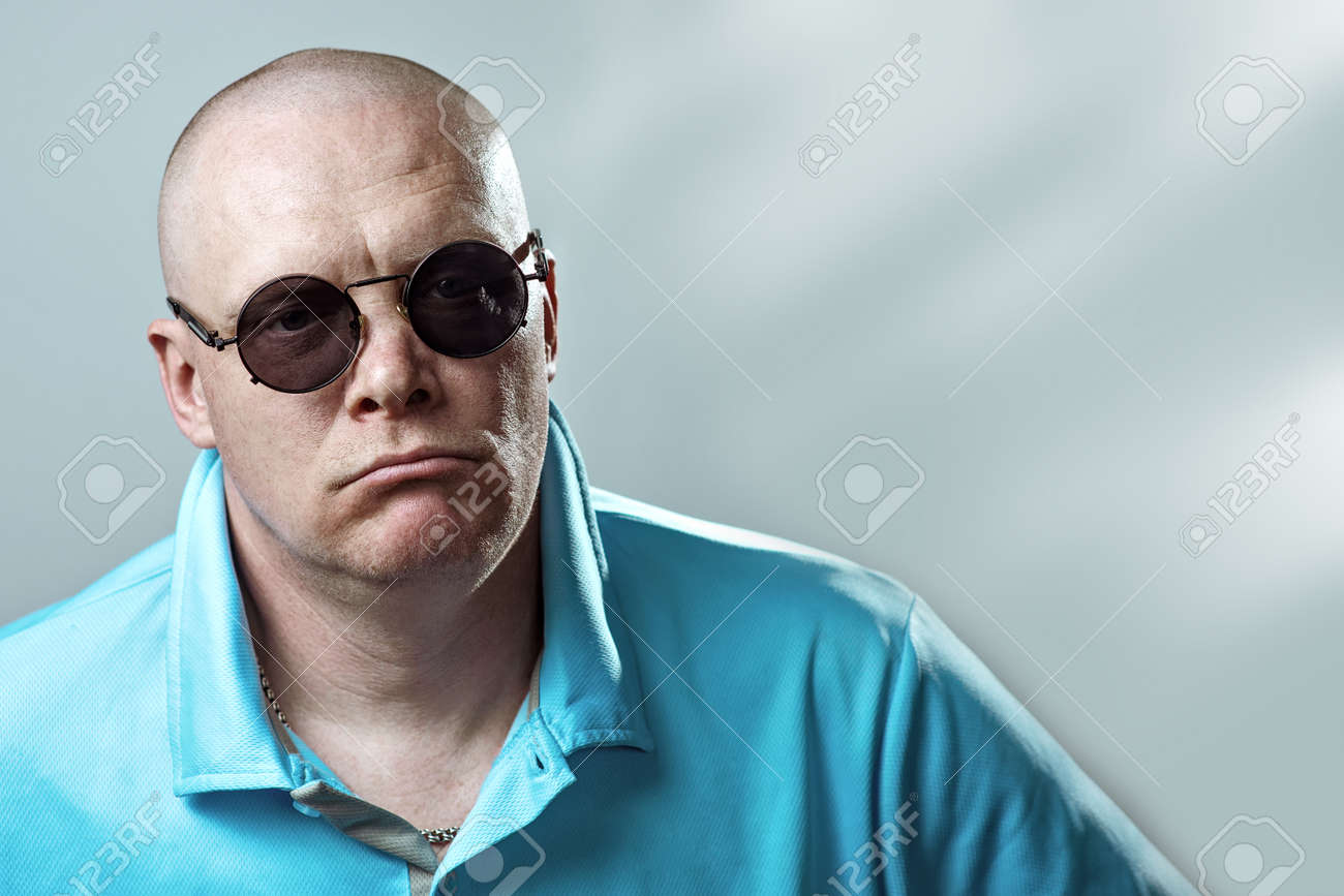 guys with circle glasses