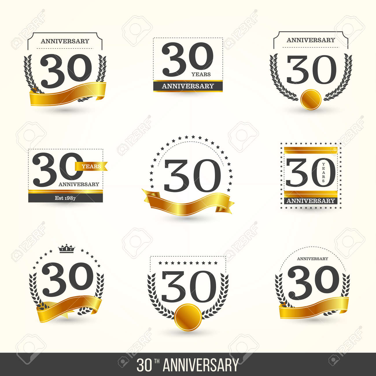 黄金の要素を持つ30周年記念ロゴセット ベクターの図 のイラスト素材 ベクタ Image