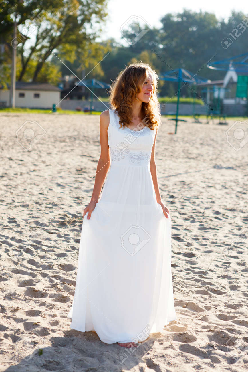 vestido blanco de playa