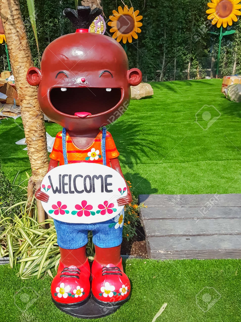 imagenes de muñecas felices