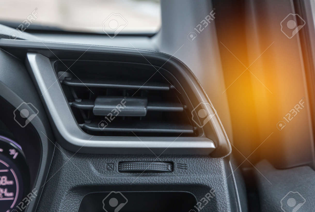 サービスステーションセンターの現代車のインテリアオートエアコンシステム の写真素材 画像素材 Image サービスステーションセンターの現代車のインテリアオートエアコンシステム の写真素材 画像素材 Image