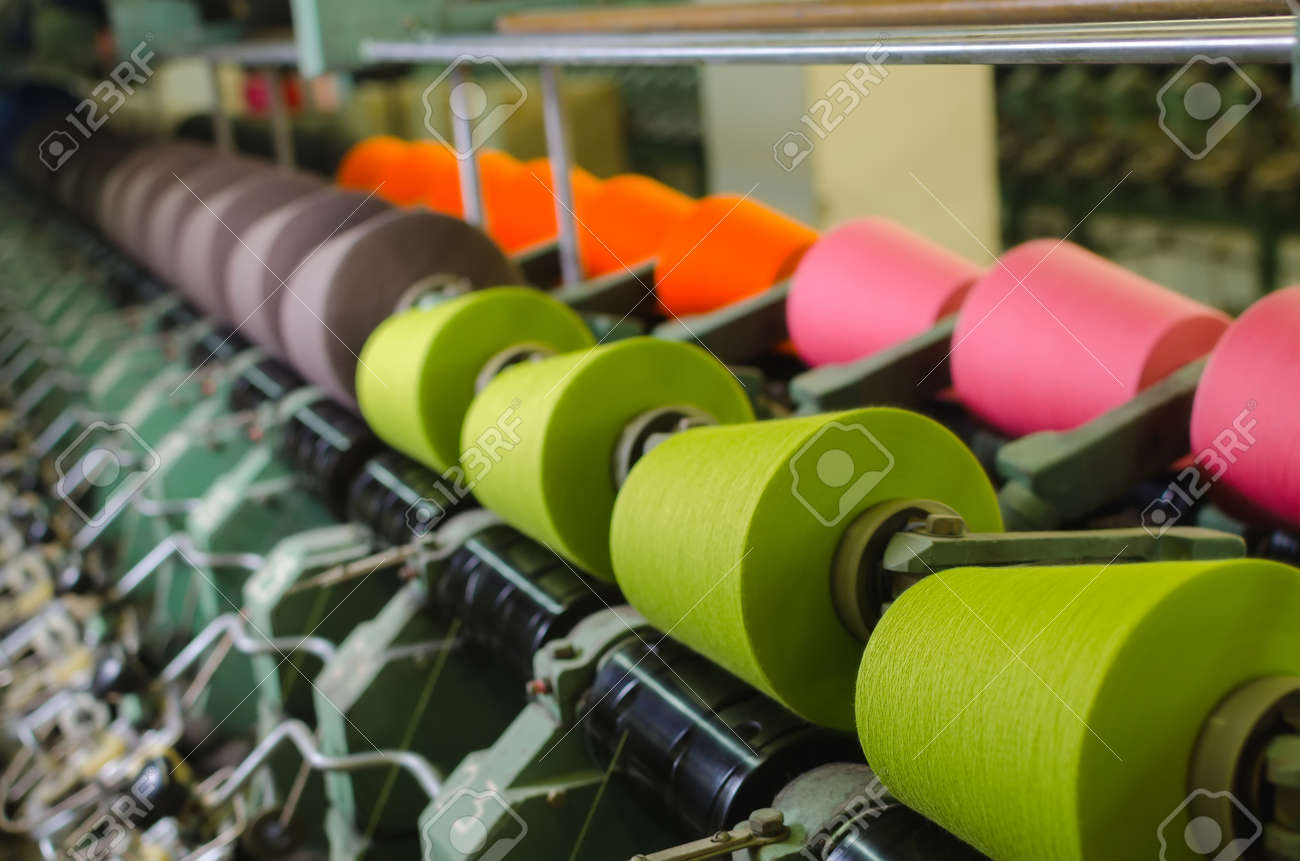 ткань фланелевая ткань флисовая. текстильная промышленность. материалы для швейного производства. пряжа шелковая шелкопряд. текстильный завод в иваново.