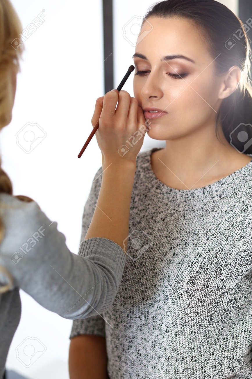 Nude makeup: a description of technology, style features, recommendations 66 Nude makeup: a description of technology, style features, recommendations 50