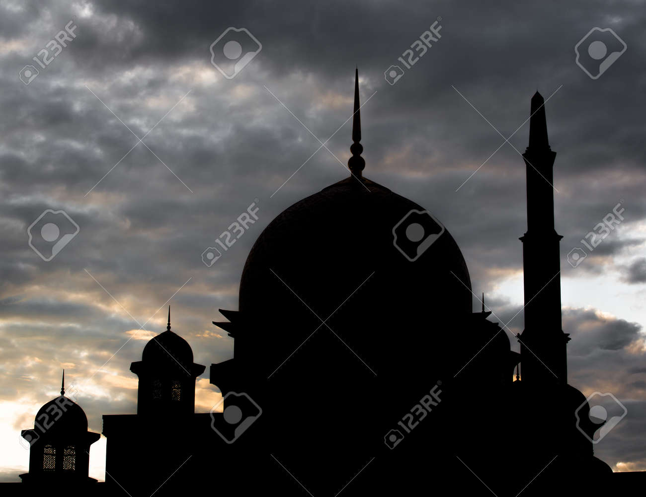 etiam-dictum-ipsum-a-felis