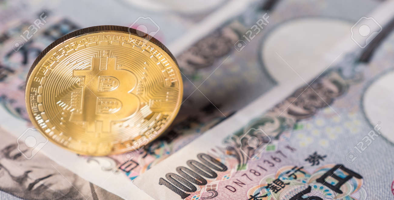 일본 엔 지폐의 비트코인 로열티 무료 사진, 그림, 이미지 그리고 스톡포토그래피. Image 100980172
