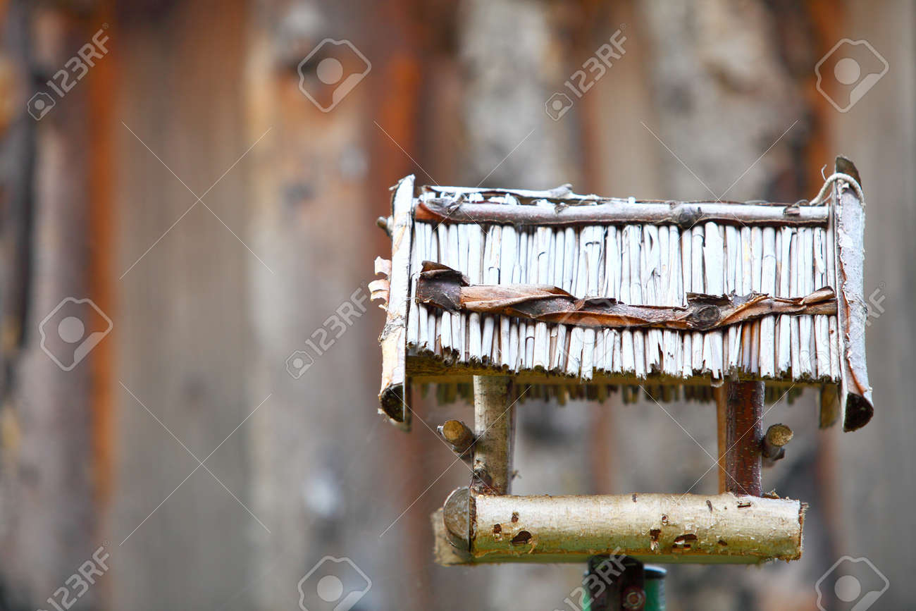 手作りの鳥の送り装置の屋外自然ない鳥 の写真素材 画像素材 Image 手作りの鳥の送り装置の屋外自然ない鳥 の写真素材 画像素材 Image