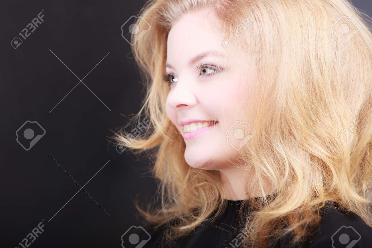 ほとんどのダウンロード 金髪 髪型 女 ベストヘアスタイル