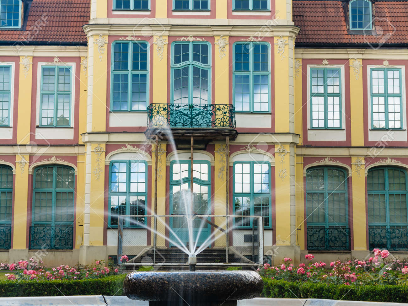 Bte Palast Meilenstein In Danzig Danzig Oliva Park Polen Beruhmte