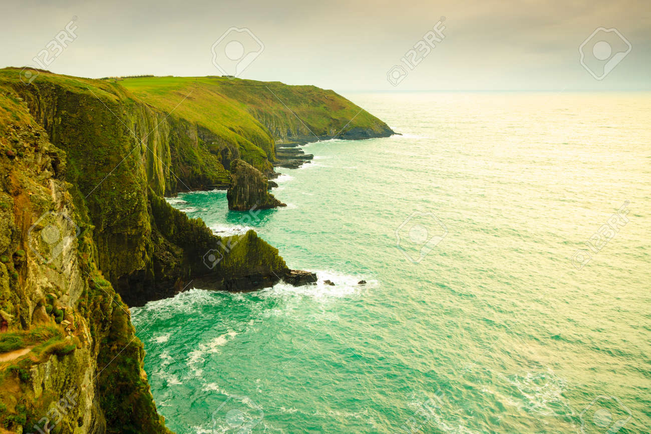Paysage Irlandais Littoral Atlantique Cote Rocheuse Paysages Comte De Cork En Irlande Europe Beaute De La Nature Banque D Images Et Photos Libres De Droits Image 51875568
