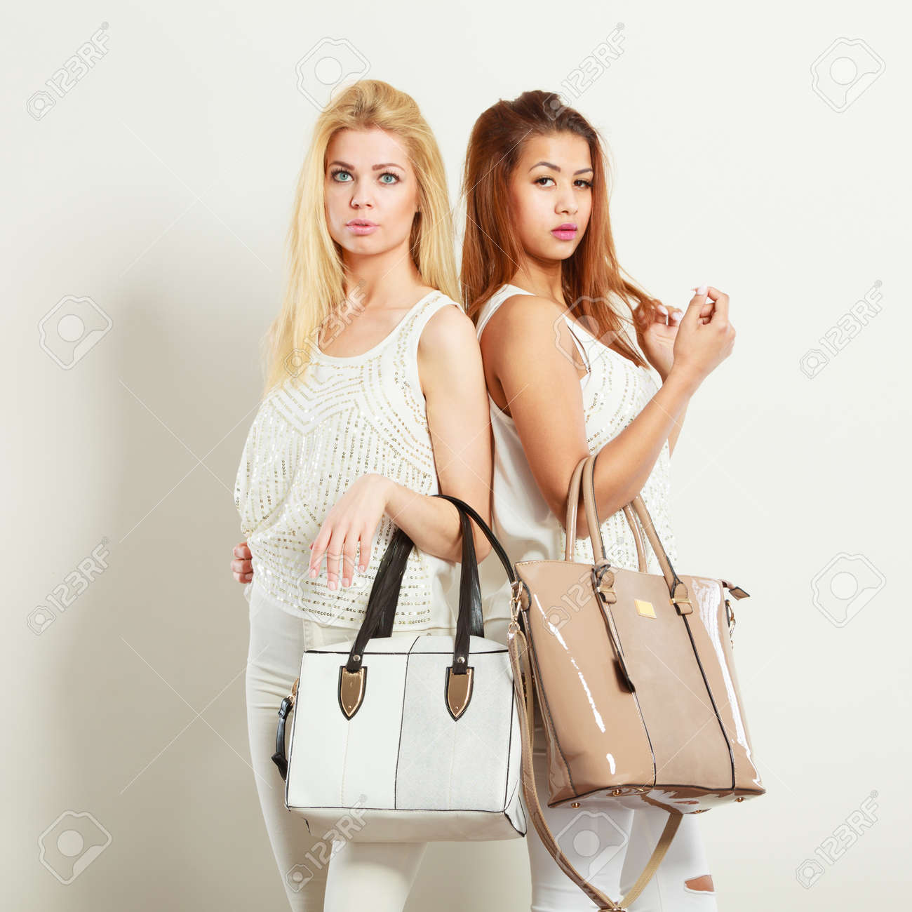 123rf Accesorios De Moda Para Dama Accesorios Femeninos Joyas - Main Image