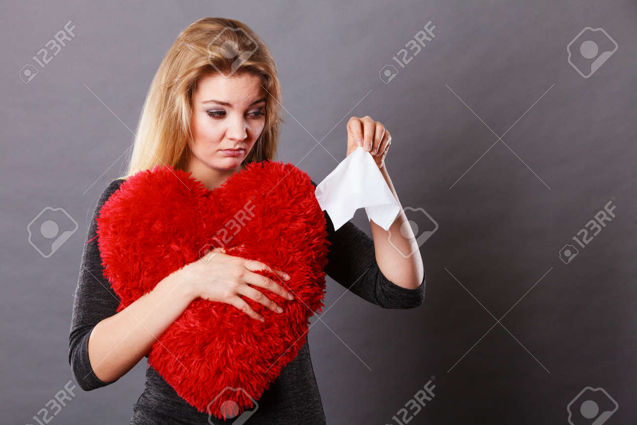 否定的な人間の顔の表情や感情 悪い関係の概念 悲しい 落ち込んだ女性は恋人に裏切られた後 うつ病を抱えている の写真素材 画像素材 Image 否定的な人間の顔の表情や感情 悪い関係の概念 悲しい 落ち込んだ女性は恋人に裏切られた後 うつ病を抱えている の写真素材 画像素材 Image