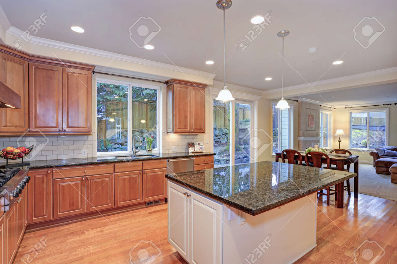 Luxury Kitchen With Kitchen Island Light Wood Cabinets Fitted