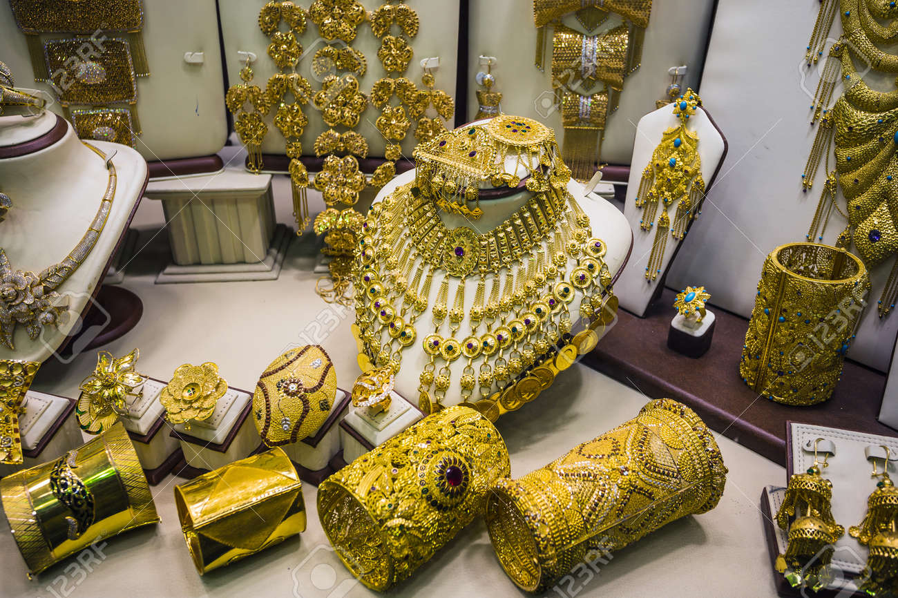 ドバイのデイラ地区のゴールドスーク金市場 の写真素材 画像素材 Image ドバイのデイラ地区のゴールドスーク金市場 の写真素材 画像素材 Image