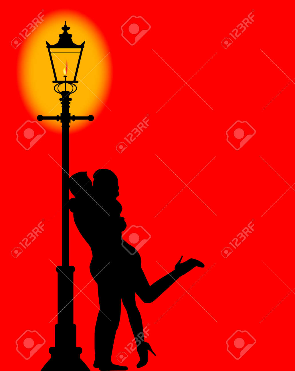 37752715-un-couple-se-embrassant-sous-la