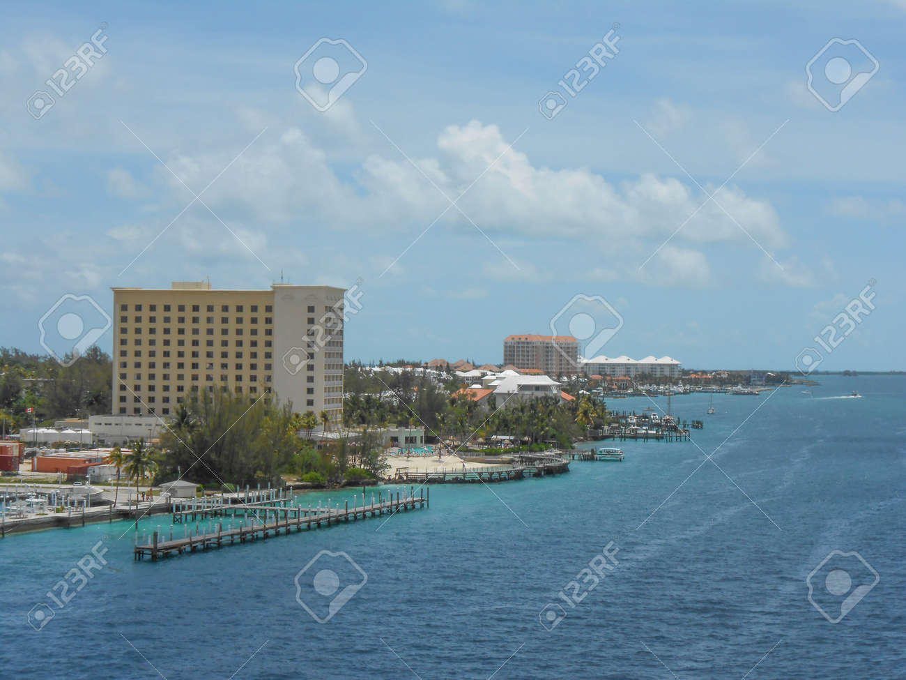 ナッソー バハマ 14 年 5 月 28 日 ナッソー ビュー最大の都市と連邦バハマ ニュープロビデンス島の商業の中心地 の写真素材 画像素材 Image