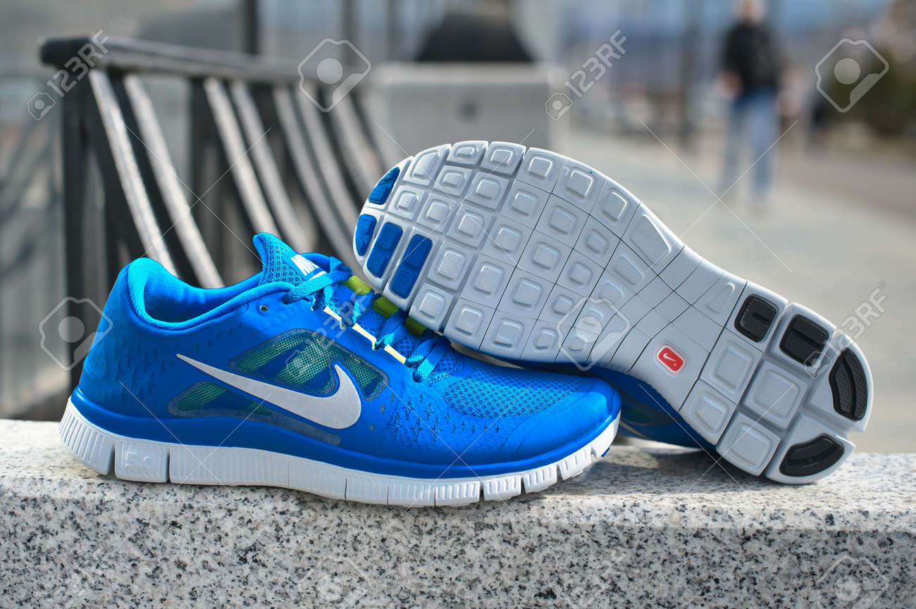 blue nike free 5.0