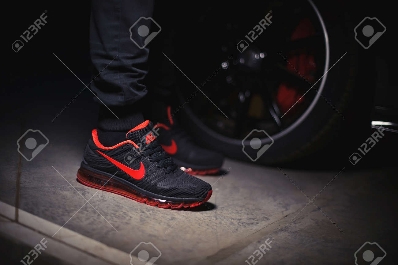 Sneaker Release Nike React Element 55 Moradas React Element 55