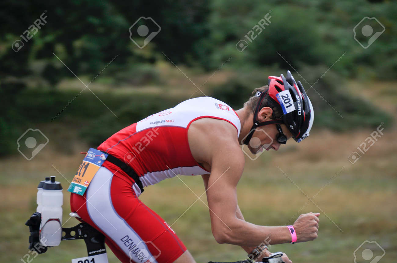 triathlon cycling distance