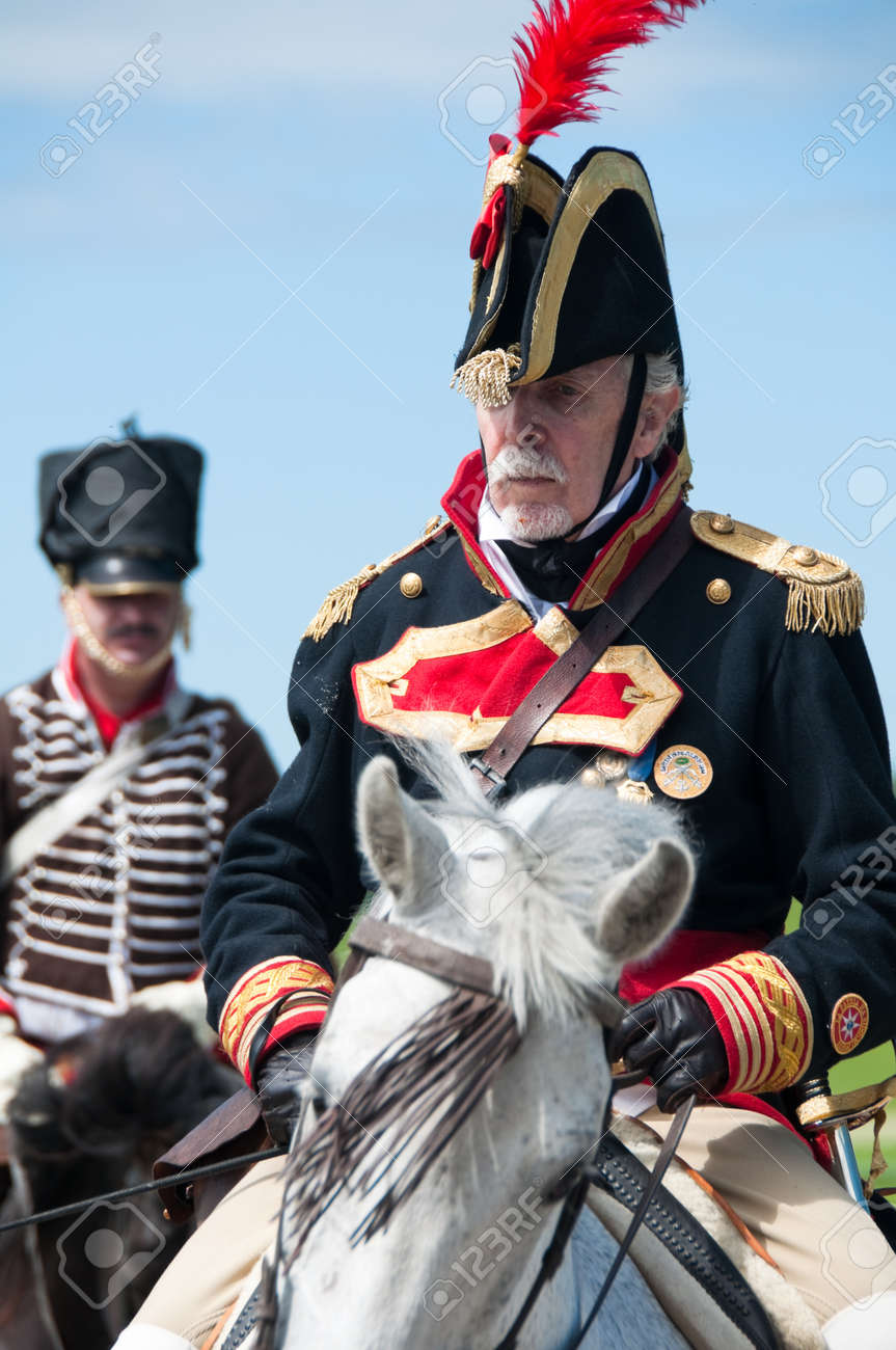 ビトリア スペイン 13 年 6 月 22 日 ビトリアのウェリントン将軍の下でイギリス ポルトガル語およびスペイン語軍隊および 1813 年に フランスの軍隊の間の戦いの再制定 の写真素材 画像素材 Image