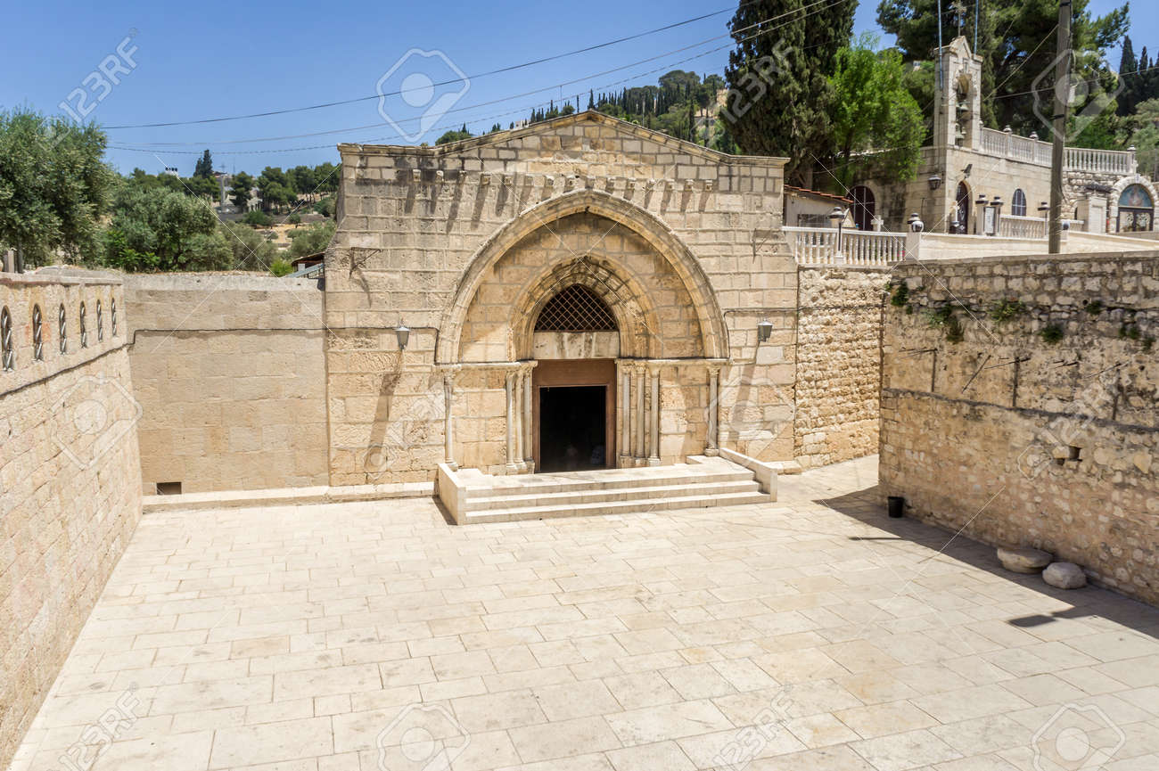 88594018-church-of-the-sepulchre-of-saint-mary-tomb-of-the-virgin-mary-christian-tomb-at-the-foot-of-mount-of.jpg