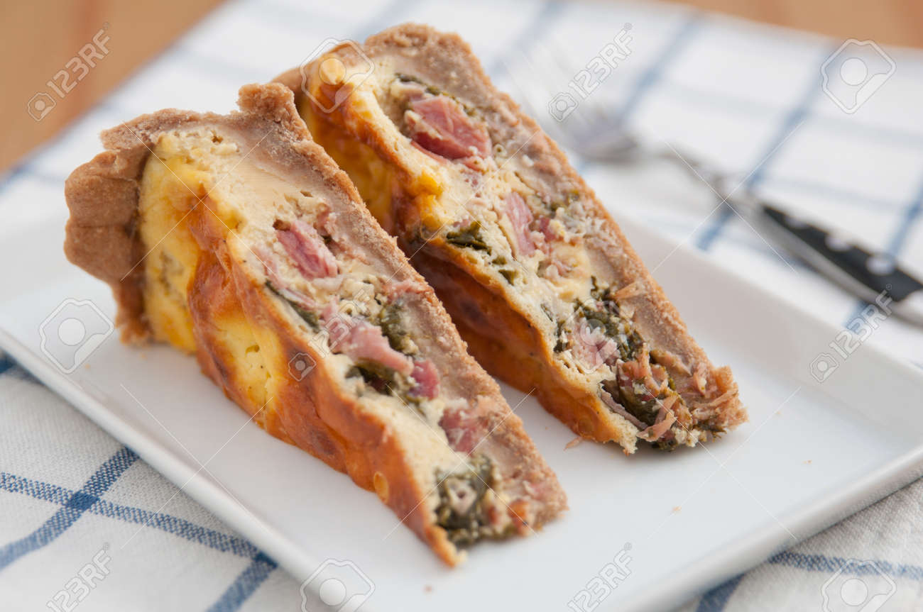 Quiche Lorraine Avec Des Herbes Fraiches Banque D Images Et Photos
