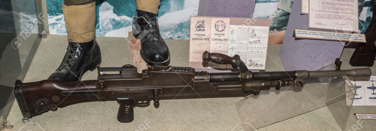 モスクワ ロシア 12 月 16 7 71 Mm 英語機関銃 ブレン Mk 1 12 月 16 日 武力の中央博物館でサンプル 1937モスクワで 15 の写真素材 画像素材 Image モスクワ ロシア 12 月 16 7 71 Mm 英語機関銃 ブレン Mk 1 12 月 16 日 武力の中央博物館でサンプル 1937モスクワで 15 の写真素材 画像素材 Image