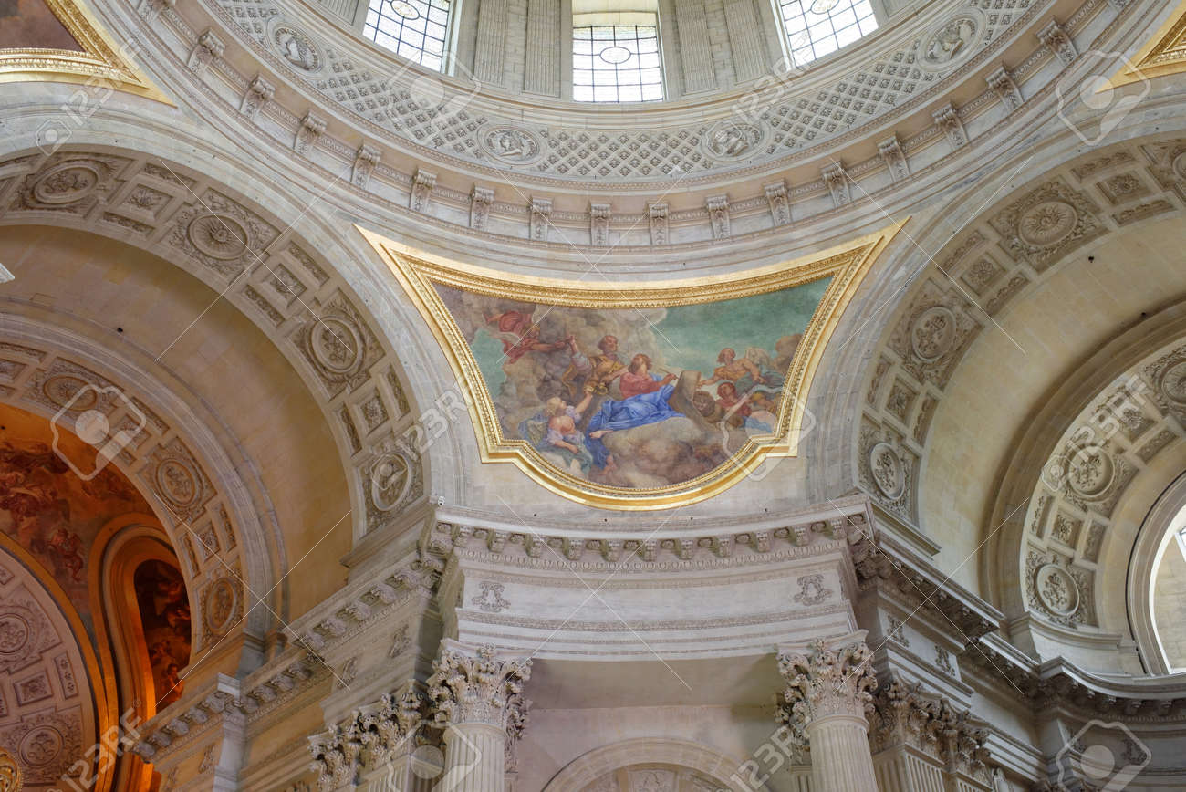 パリ フランス 5 月 2 日 17 内部塗装セントルイス大聖堂 大聖堂のドームの Invalides Detail の 建築家ジュール Ardouin マンサール の写真素材 画像素材 Image