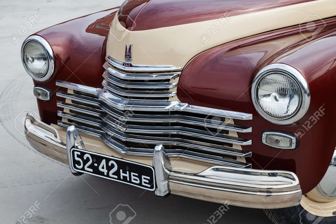 Novosibirsk, Russia - 05.01.2019: Front view of the double colored brown and beige old Russian car released in the Soviet Union Black GAZ m20 pobeda victory that used in second world war - 138946304 Novosibirsk, Russia - 05.01.2019: Front view of the double colored brown and beige old Russian car released in the Soviet Union Black GAZ m20 pobeda victory that used in second world war - 138946304