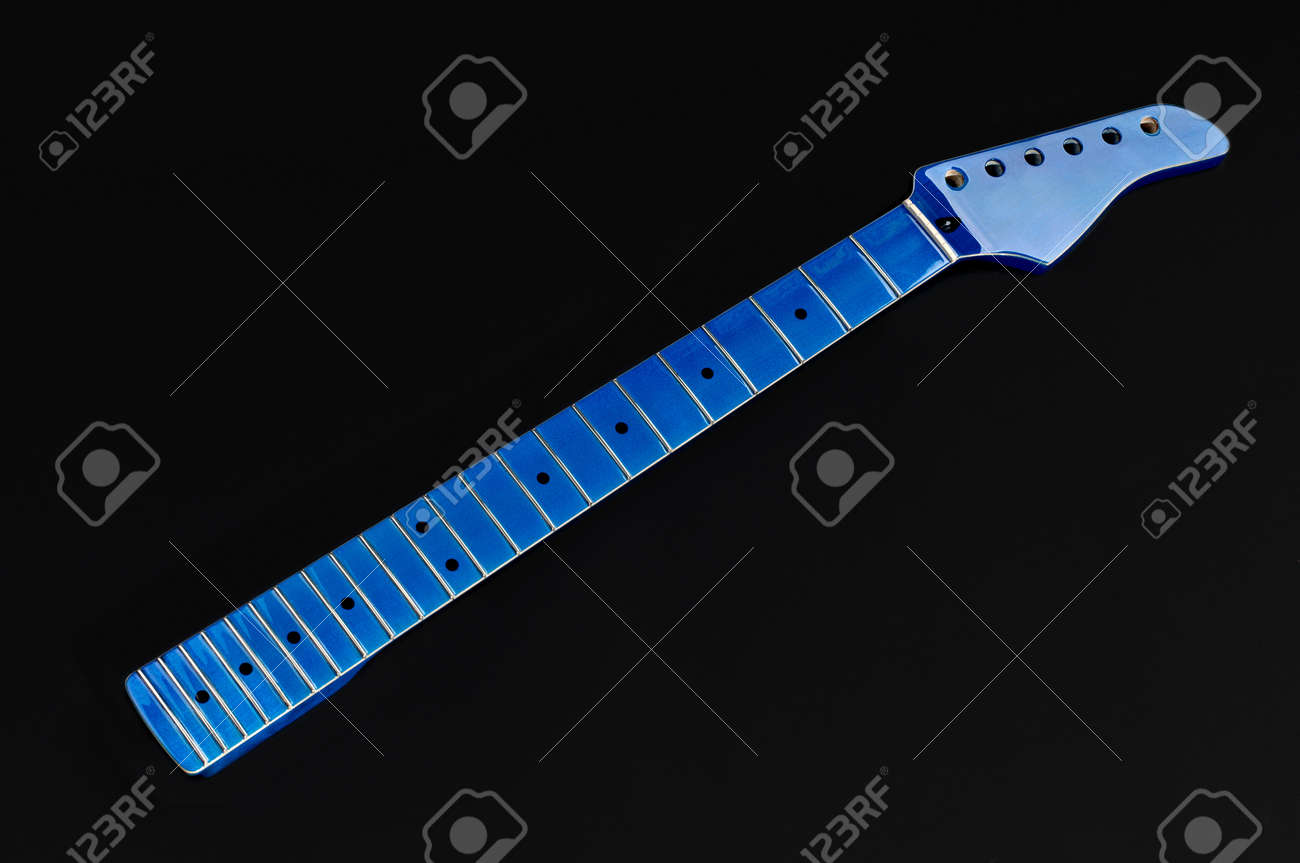 エレキギター　ネック　① KERREY 黒い位置マークと中間線が付いているセントエレキギターネック