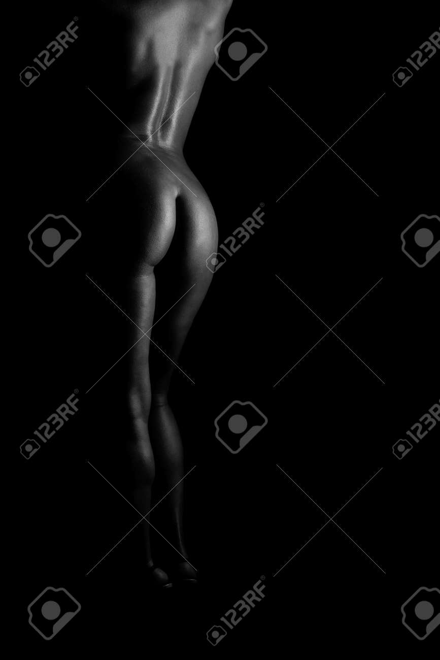 Mujer de espaldas desnuda