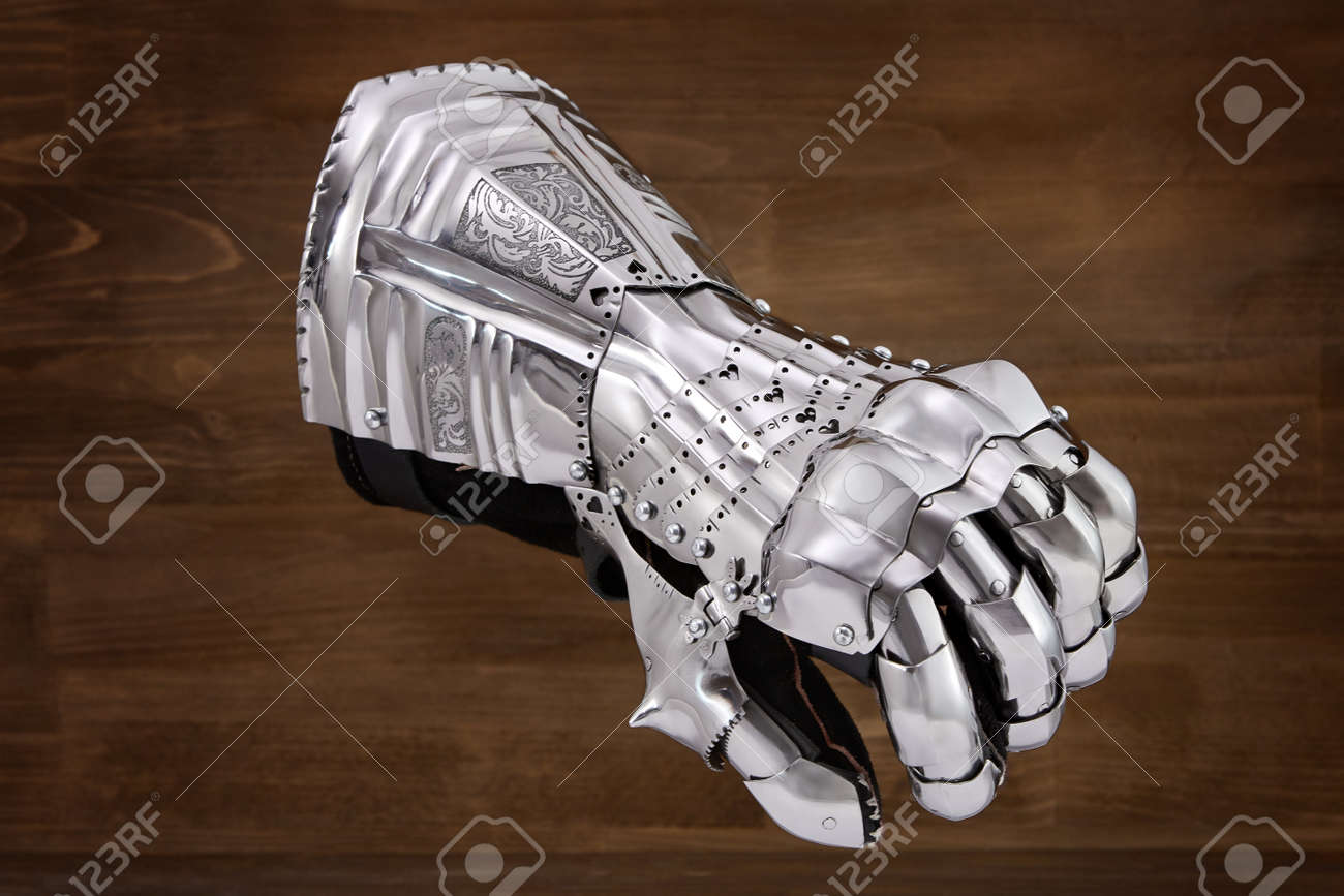 medieval armor gloves