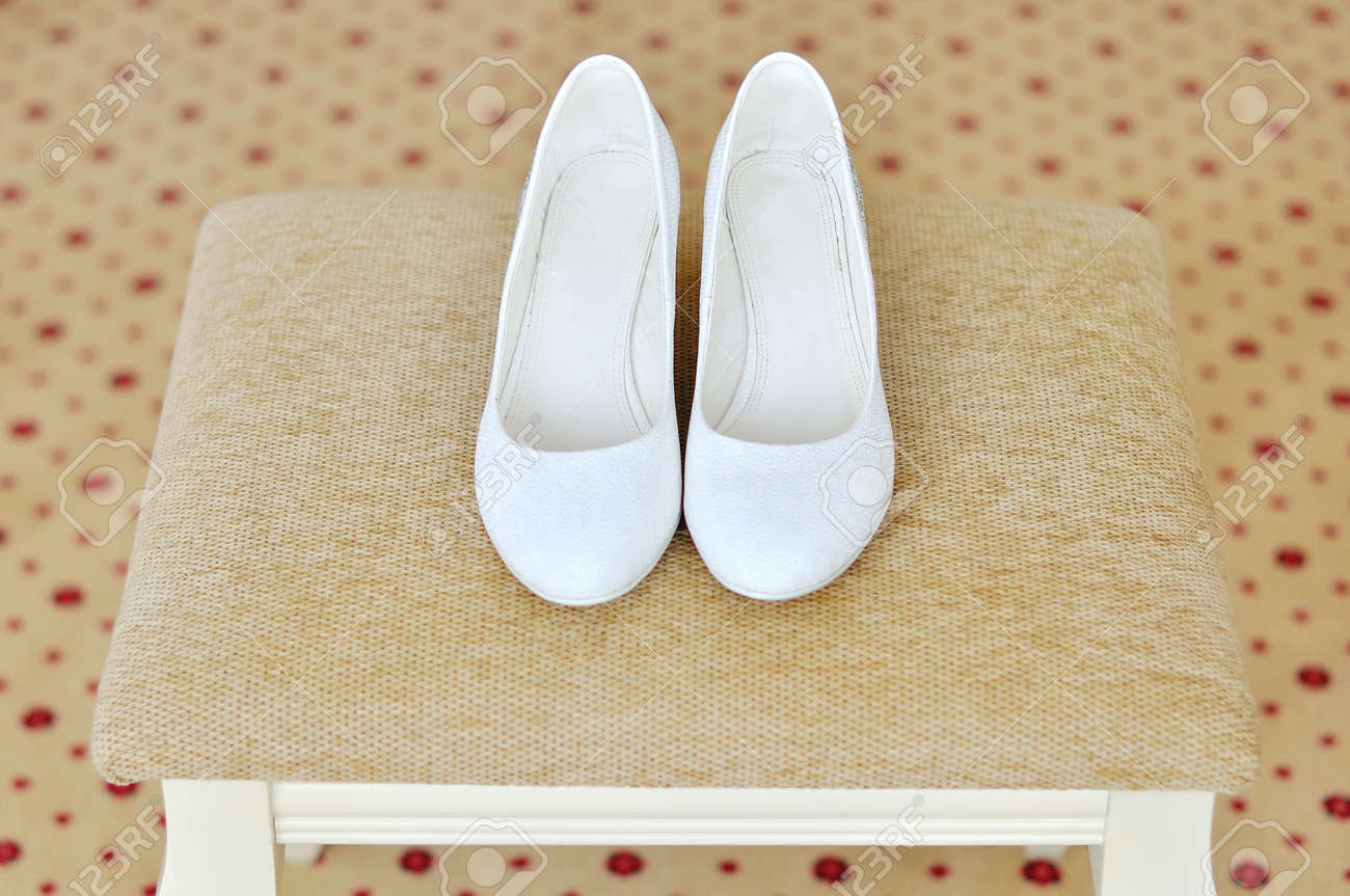 zapatos blancos de mujer