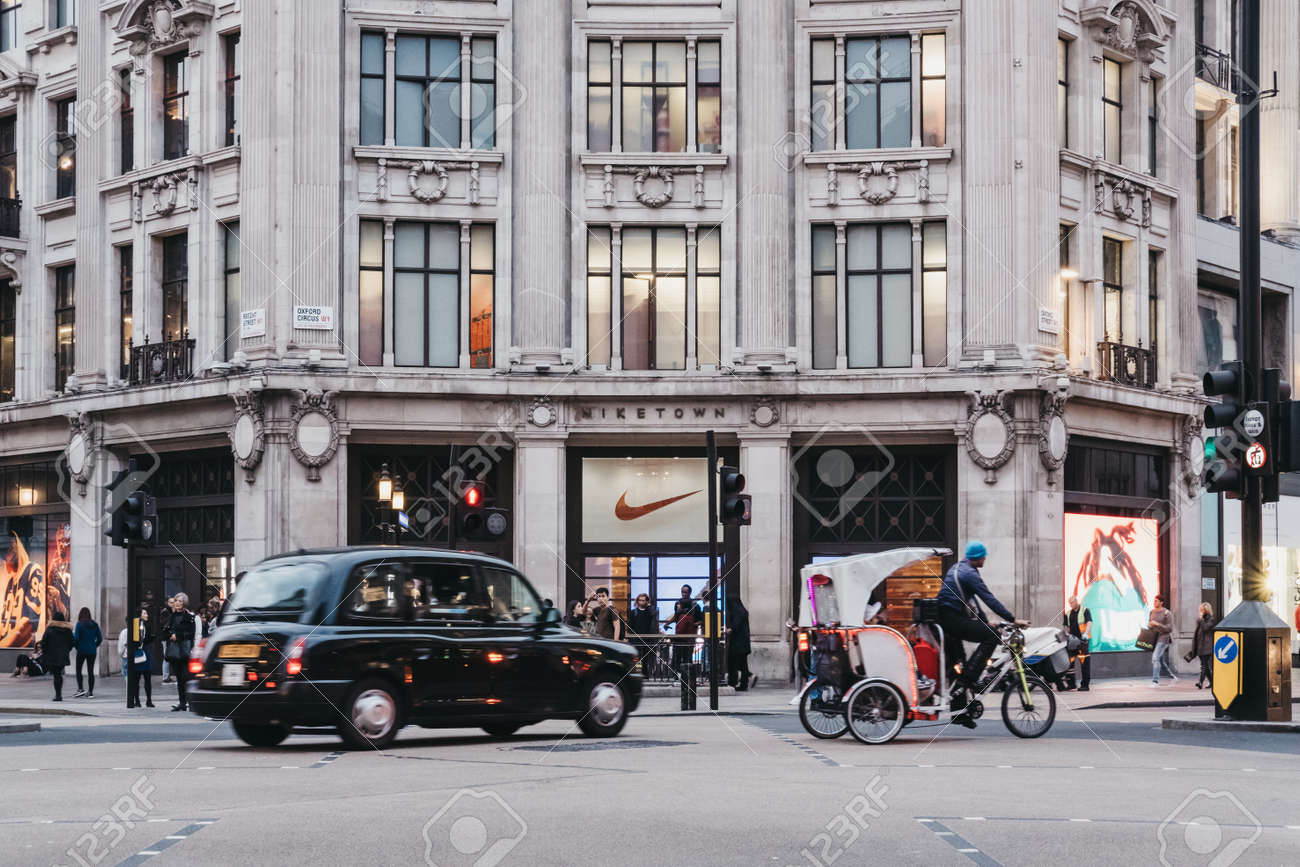 oxford street nike town