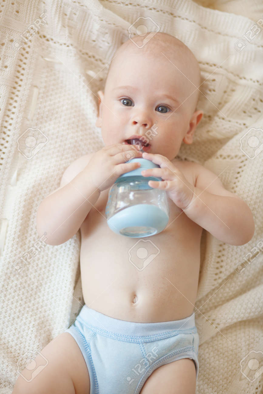 baby boy at 4 months