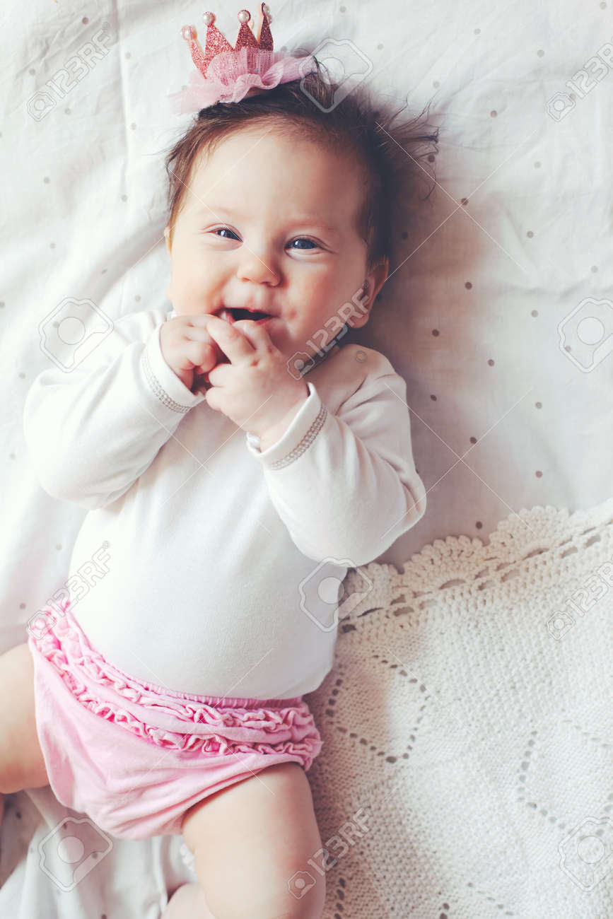 Photo Bébé Fille 4 Mois