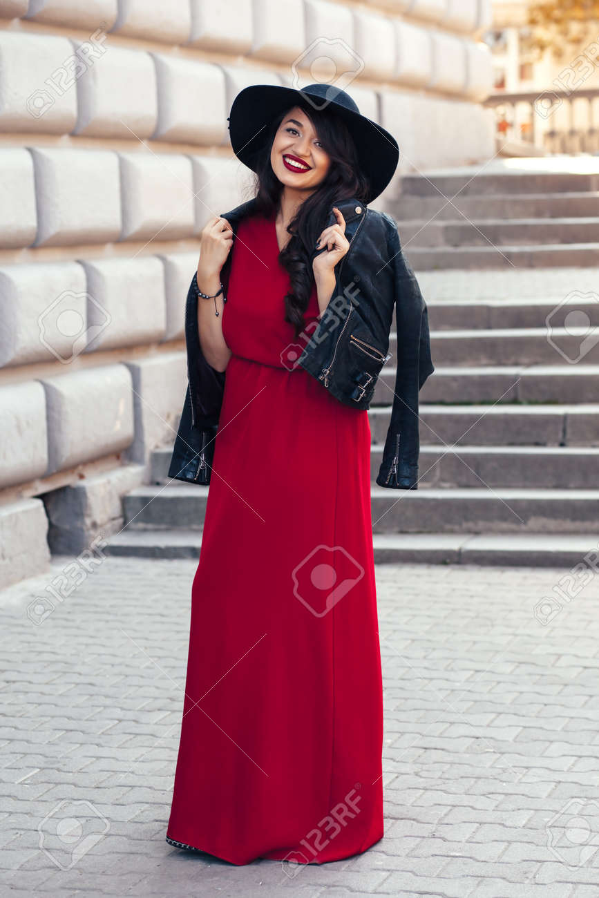 Best robe rouge avec veste noir Free Shipping