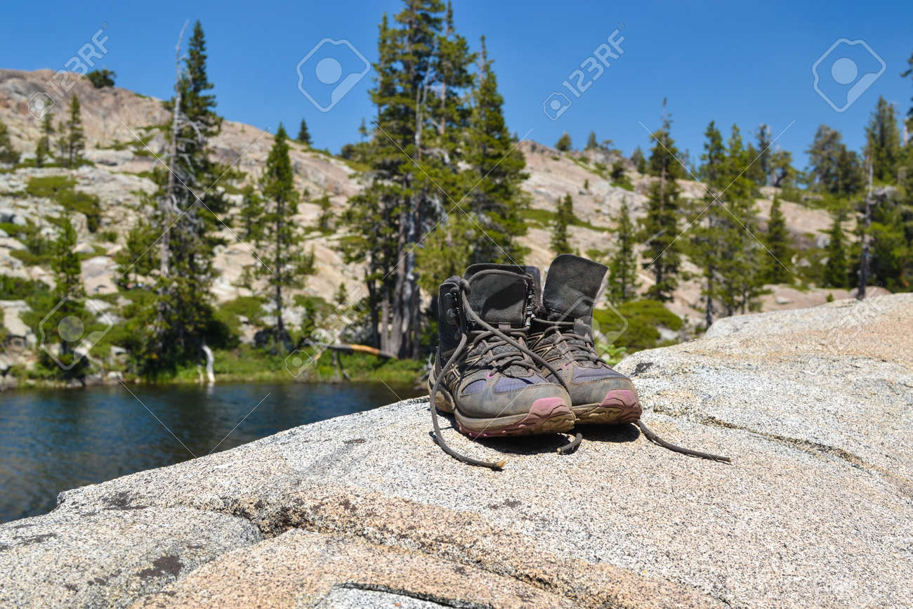 sierra hiking boots