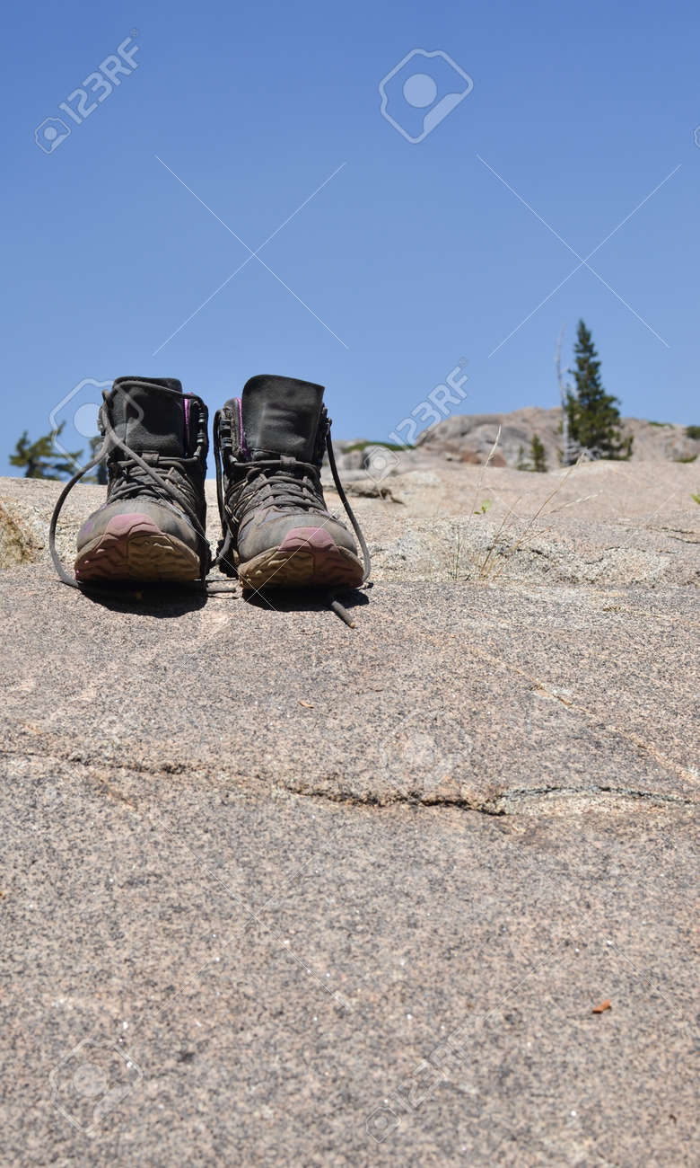 sierra hiking boots